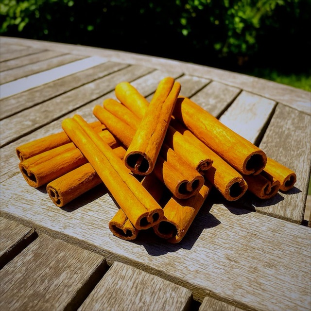 Cinnamon sticks